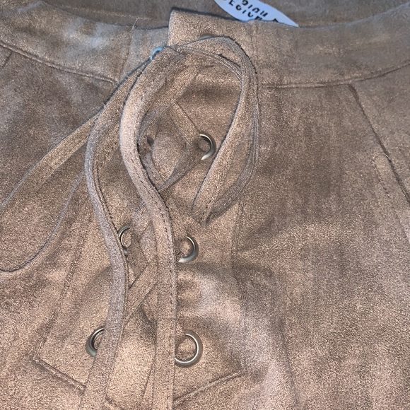 Design lab size XS brown suede skirt barely worn - Picture 2 of 4